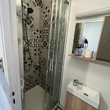 Petit Pour Couples Apartment *